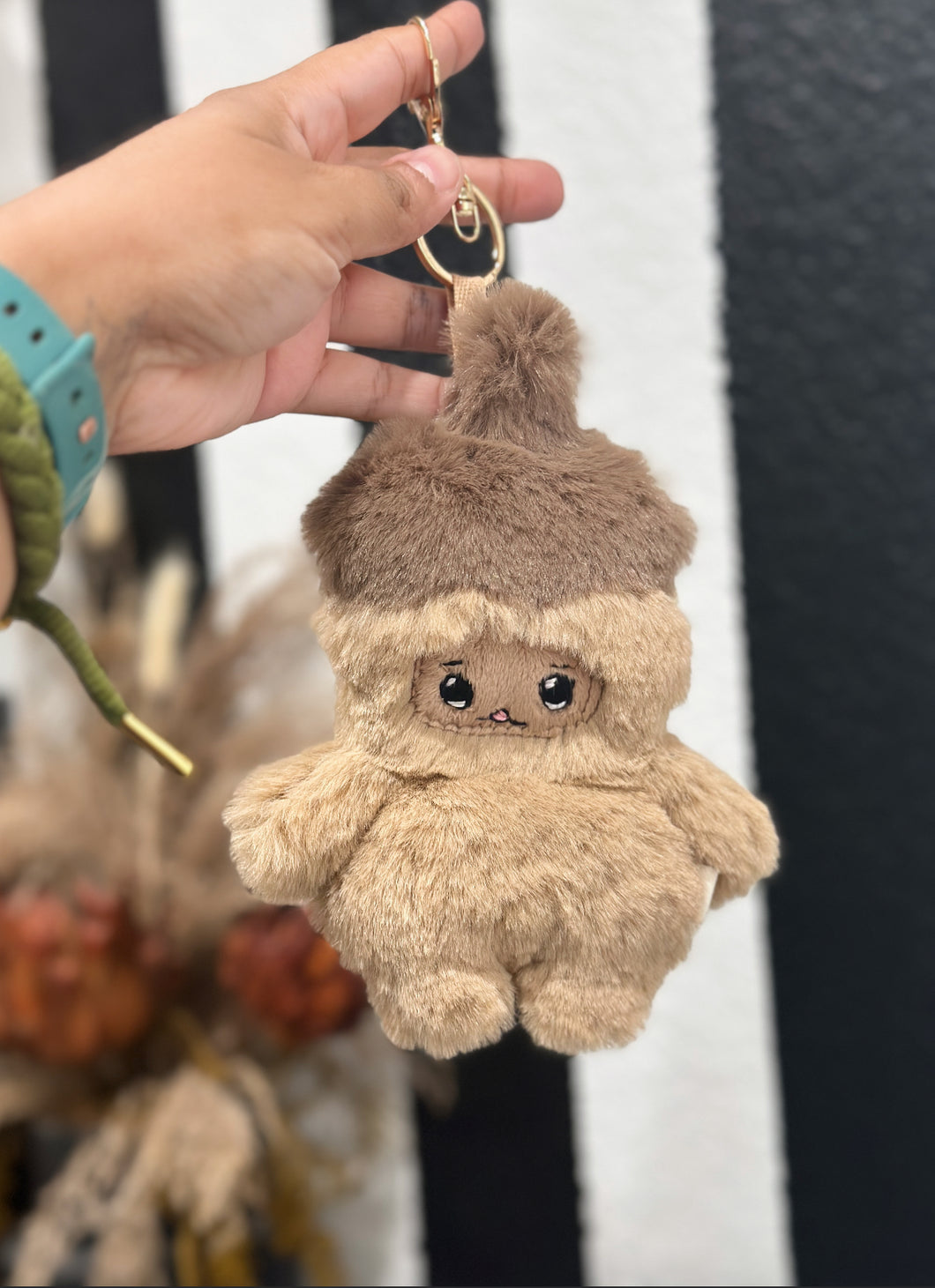 Chico 5”| Acorn baggy Charm 🤎